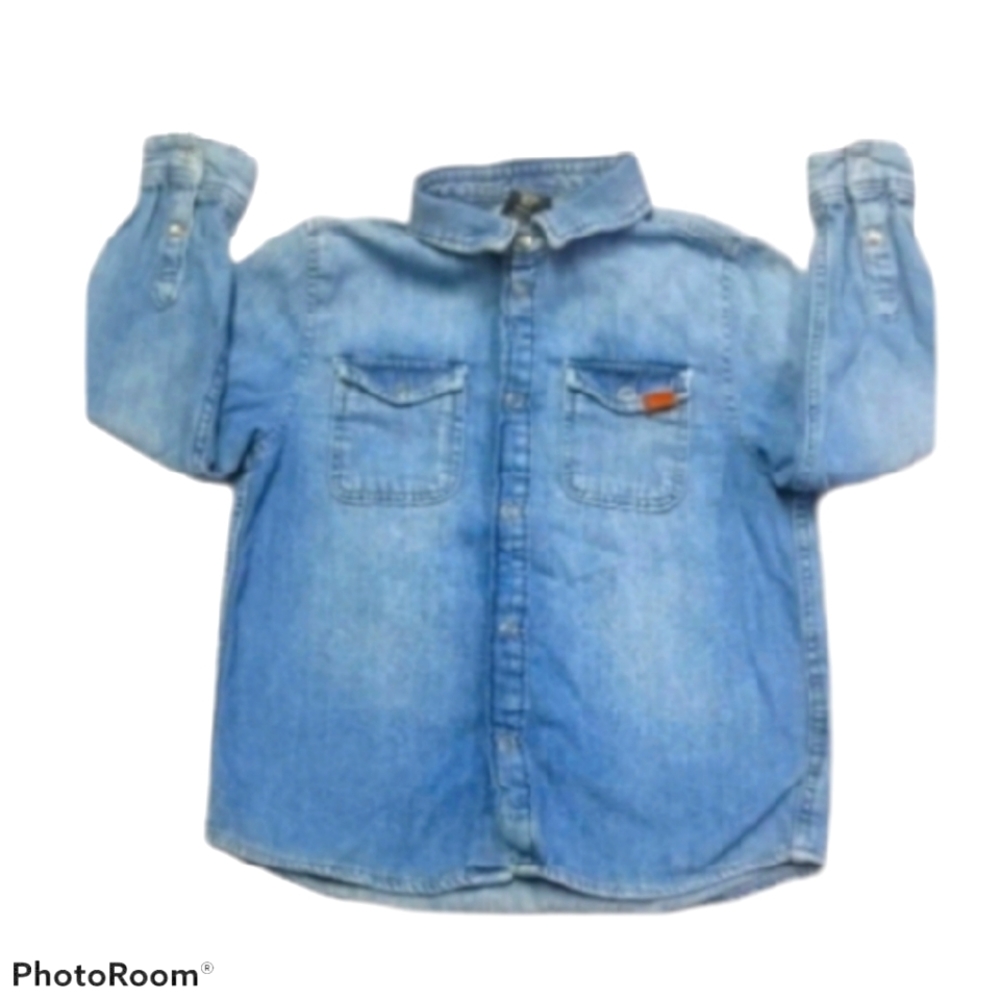💖2/$15💖 Denim Shirt